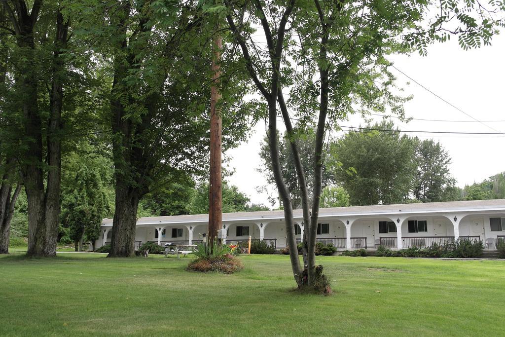 Ray Lyn Motel Trail Extérieur photo