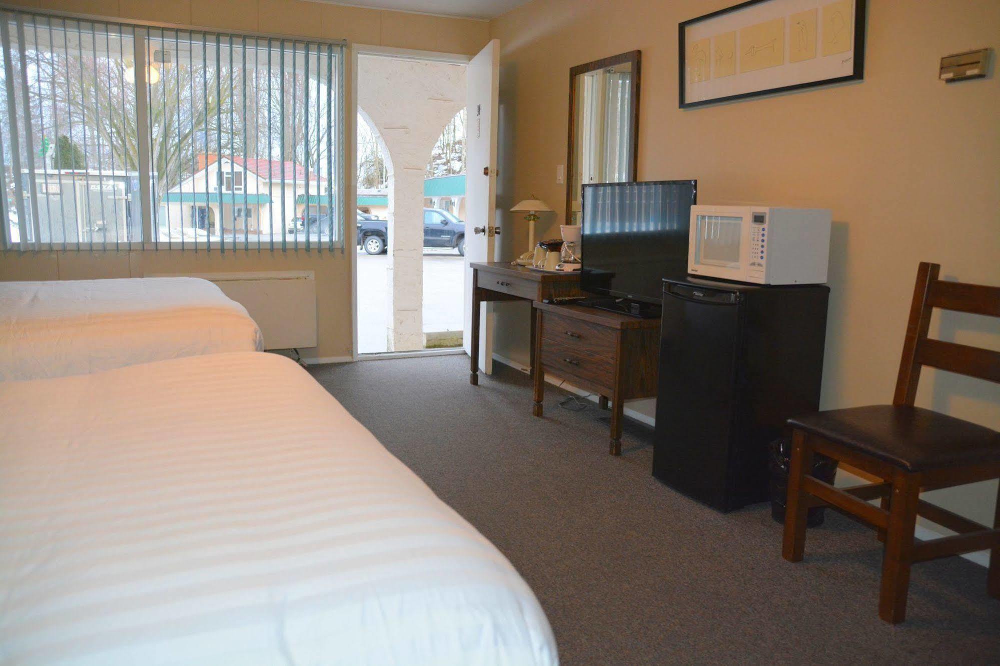 Ray Lyn Motel Trail Extérieur photo
