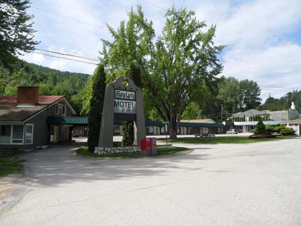 Ray Lyn Motel Trail Extérieur photo